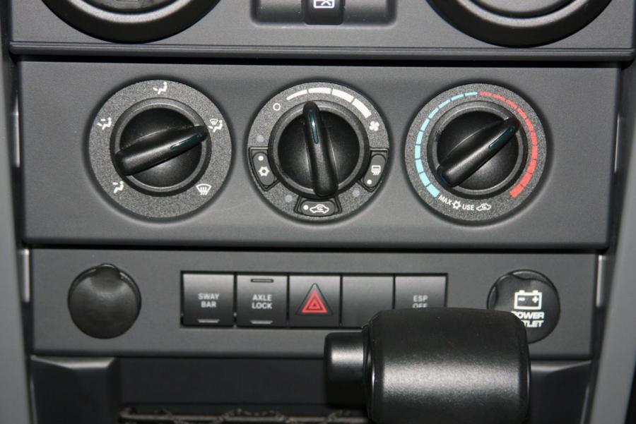  Jeep Wrangler Unlimited Rubicon 4x4 2009 года  (фото 15 из 36)